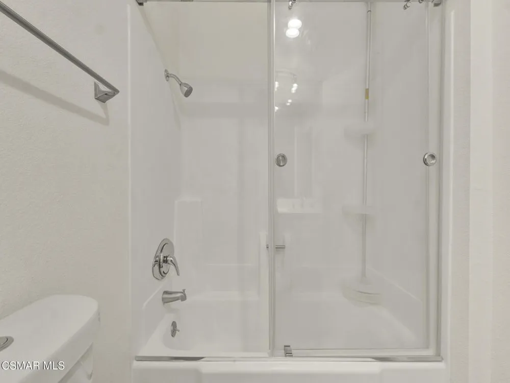 4230 Whitsett Avenue #9 Studio City, CA 91604