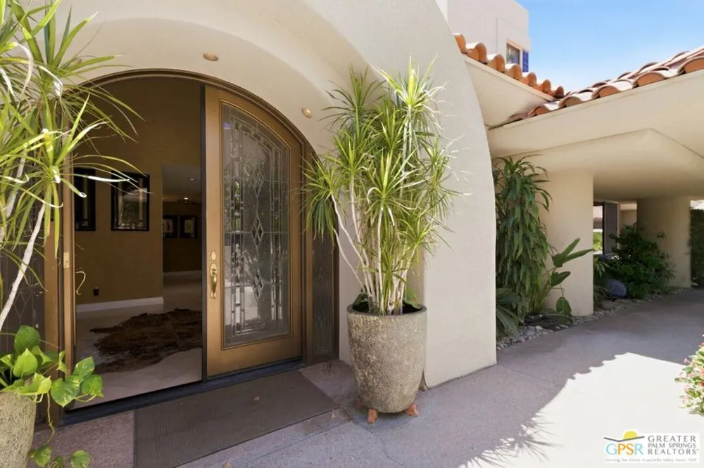 216 Kavenish Drive Rancho Mirage, CA 92270