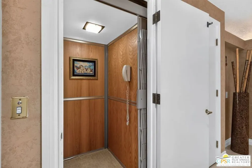216 Kavenish Drive Rancho Mirage, CA 92270