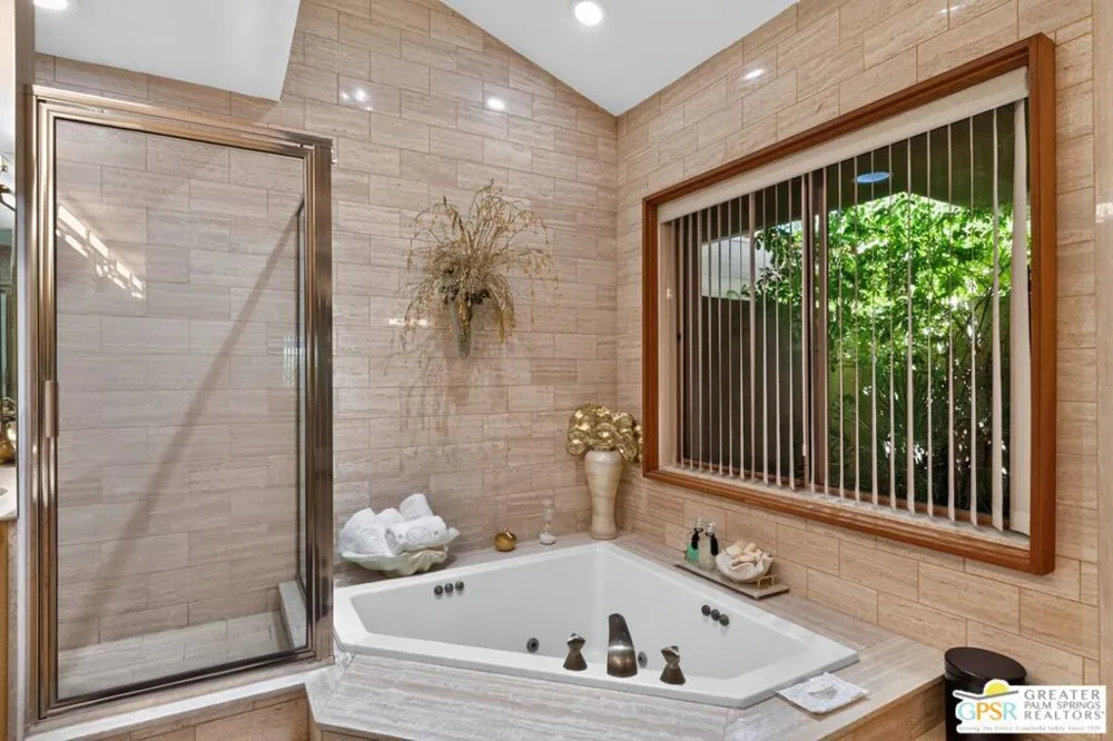 216 Kavenish Drive Rancho Mirage, CA 92270