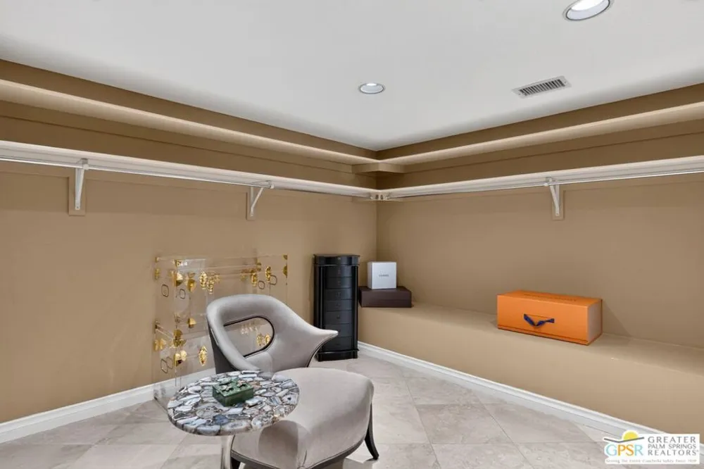 216 Kavenish Drive Rancho Mirage, CA 92270