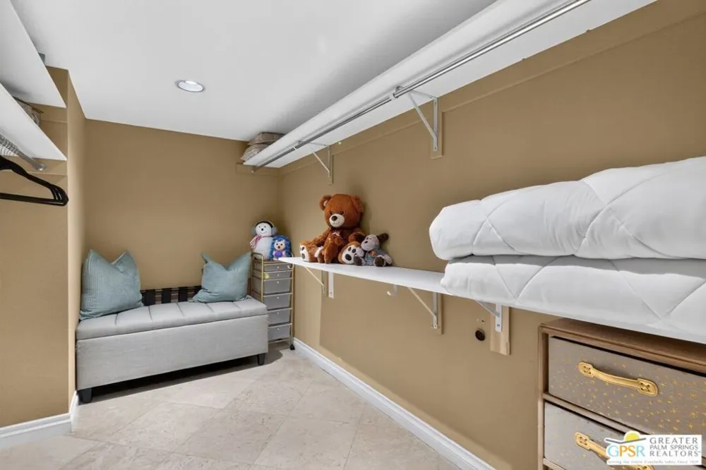 216 Kavenish Drive Rancho Mirage, CA 92270