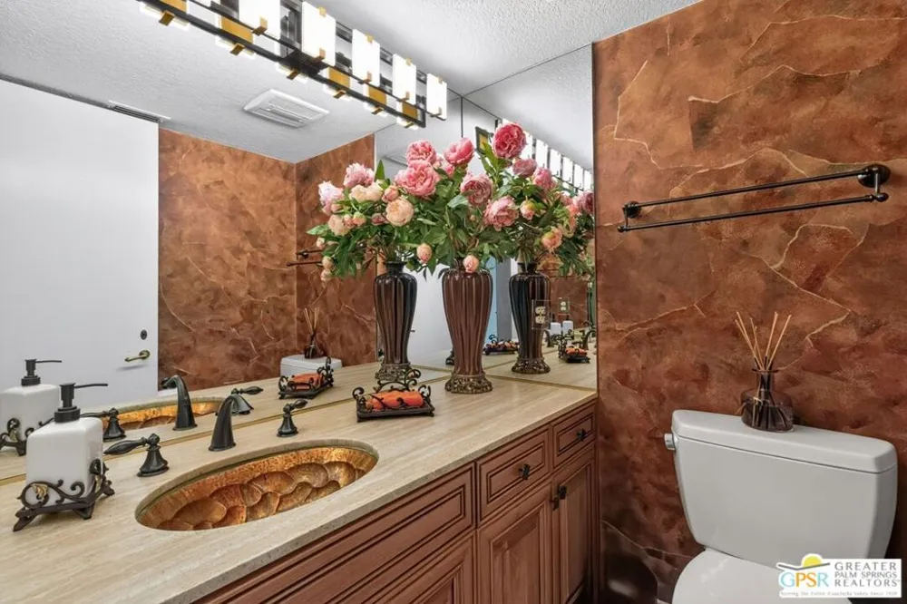 216 Kavenish Drive Rancho Mirage, CA 92270