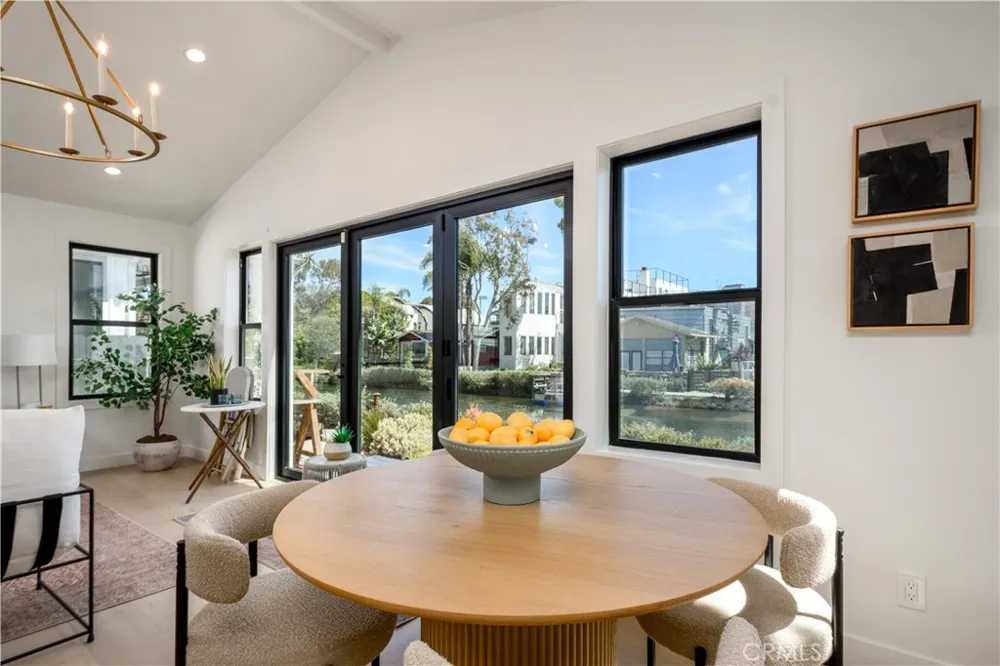 223 Howland Canal Venice, CA 90291