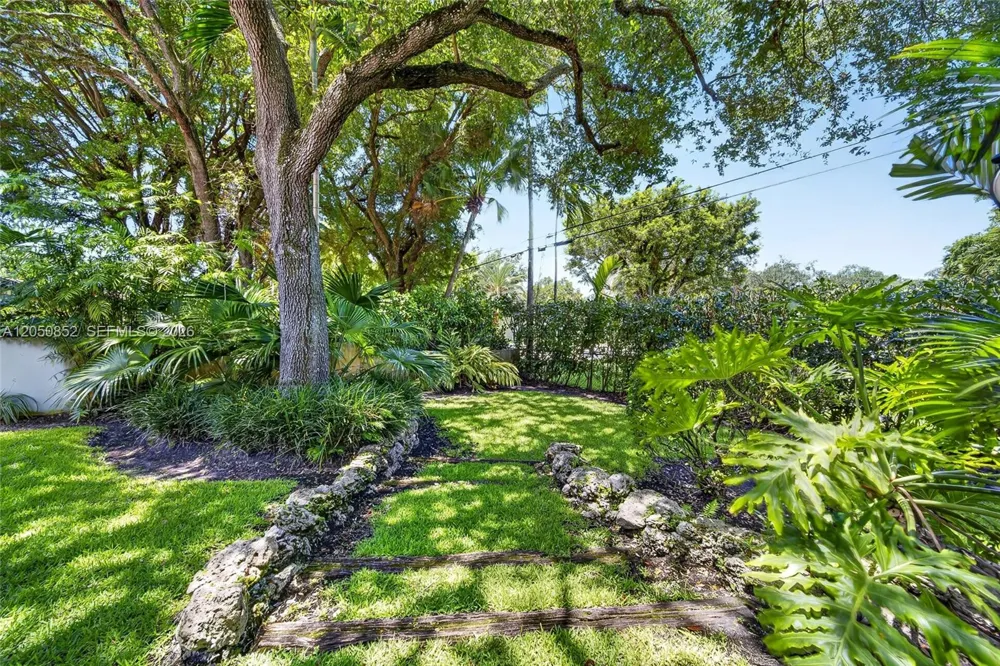 4820 Campo Sano Ct Coral Gables, FL 33146