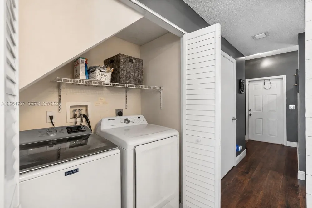 9928 NW 57th Manor Coral Springs, FL 33076