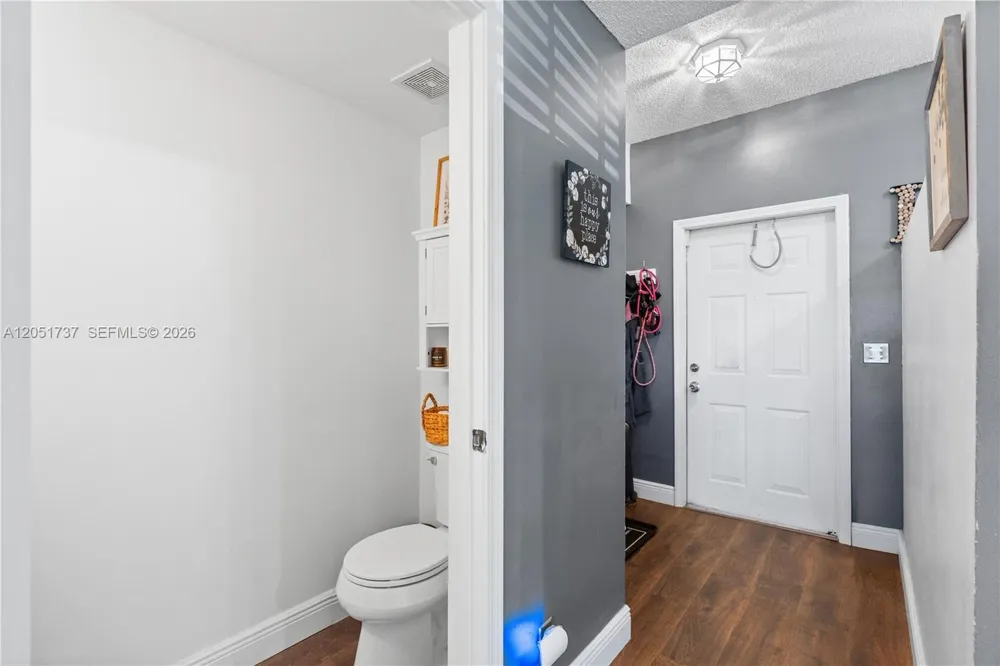 9928 NW 57th Manor Coral Springs, FL 33076