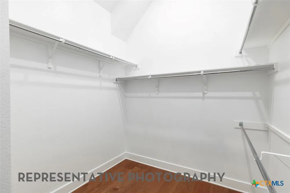 207 Jackson River Loop Kyle, TX 78640