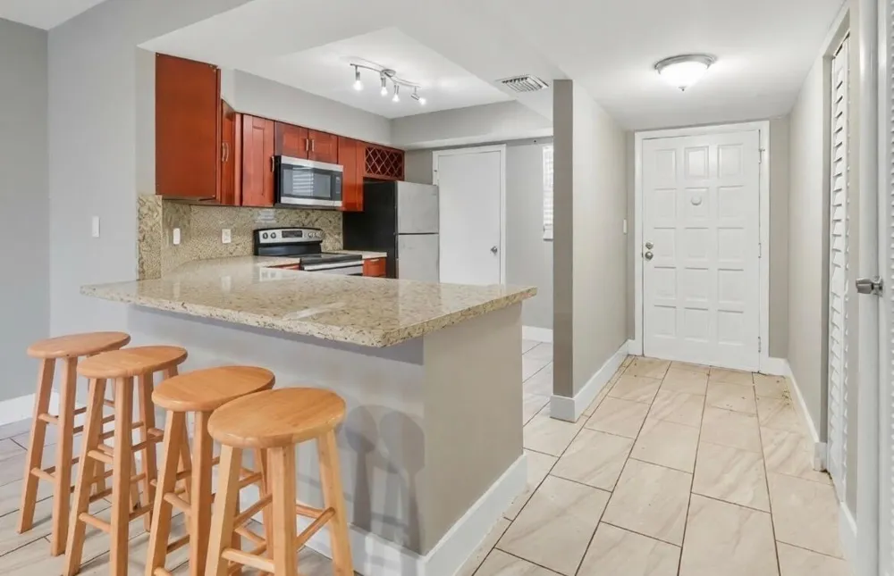 6301 Falls Circle Drive #111 Lauderhill, FL 33319