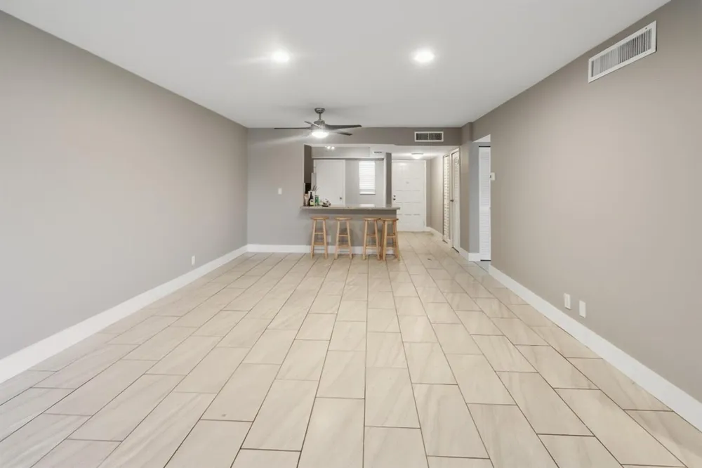 6301 Falls Circle Drive #111 Lauderhill, FL 33319