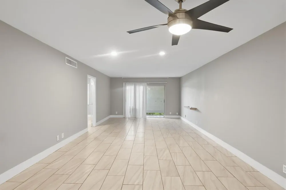 6301 Falls Circle Drive #111 Lauderhill, FL 33319