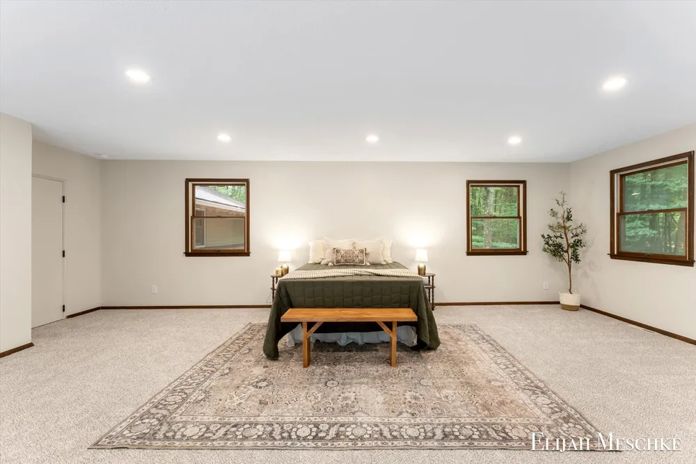 1160 Scenic Drive Muskegon, MI 49445