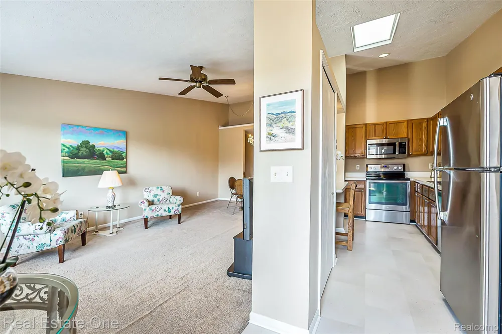 62177 TICONDEROGA #4 South Lyon City, MI 48178