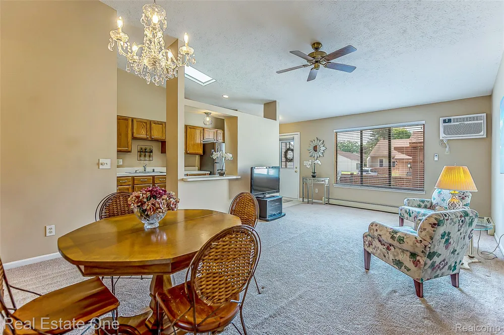 62177 TICONDEROGA #4 South Lyon City, MI 48178