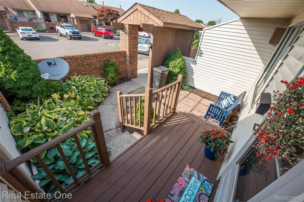 62177 TICONDEROGA #4 South Lyon City, MI 48178