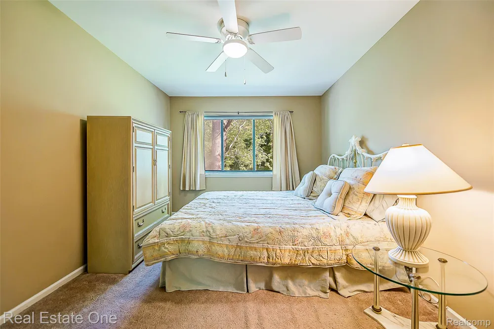 62177 TICONDEROGA #4 South Lyon City, MI 48178