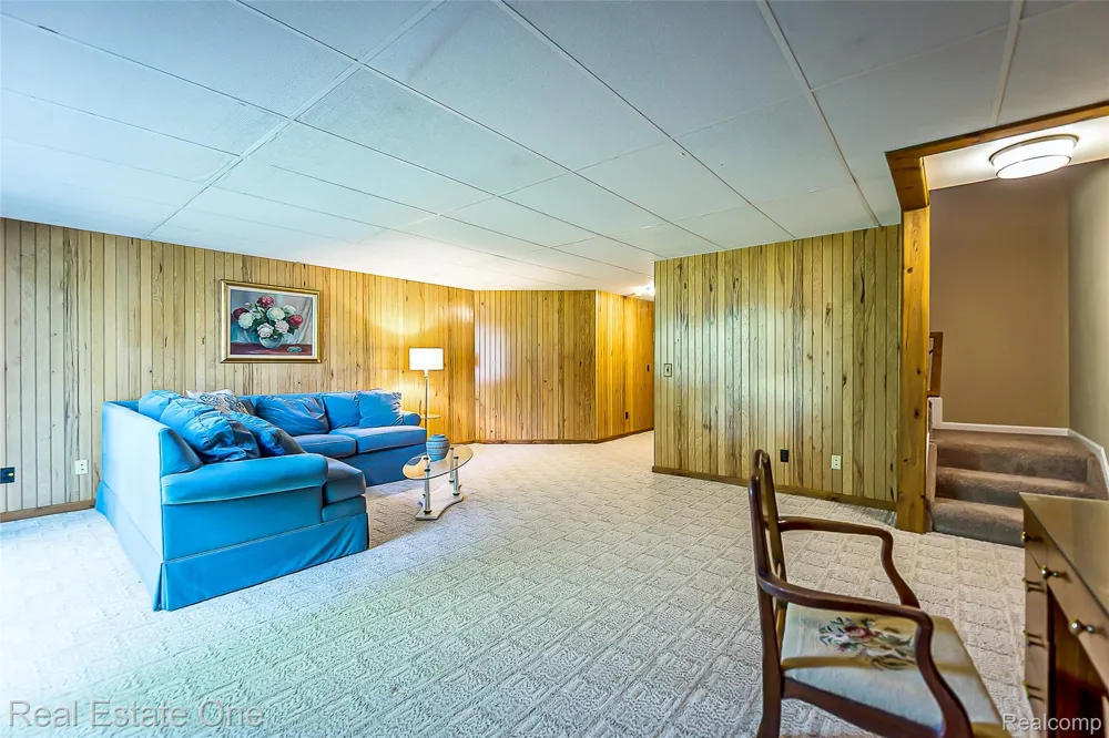 62177 TICONDEROGA #4 South Lyon City, MI 48178