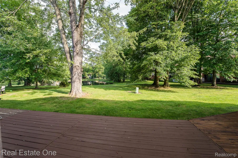 62177 TICONDEROGA #4 South Lyon City, MI 48178