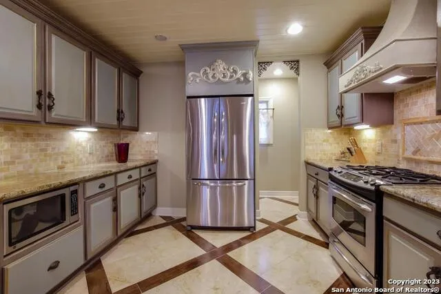188 CLAYWELL DR Alamo Heights, TX 78209