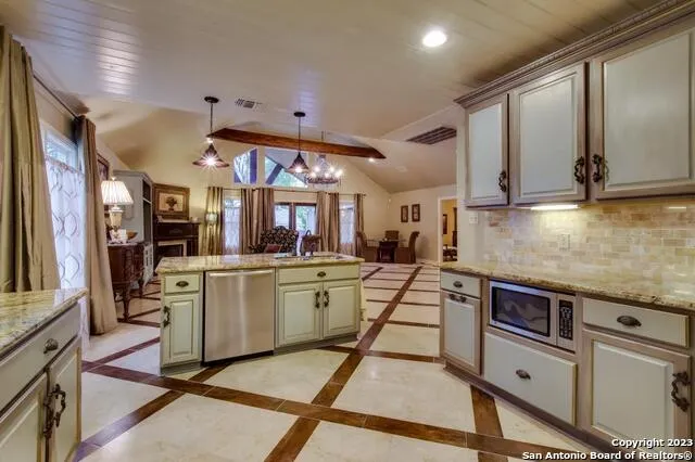 188 CLAYWELL DR Alamo Heights, TX 78209