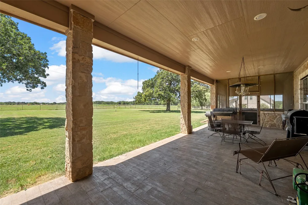 180 Hcr 2224 E Aquilla, TX 76622