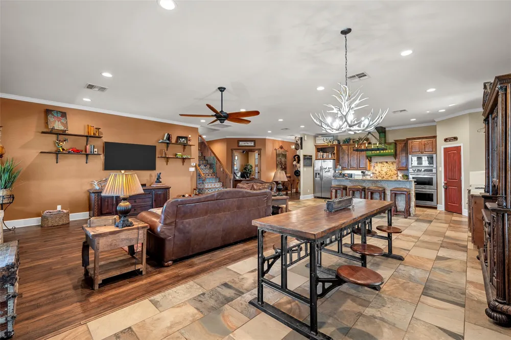 180 Hcr 2224 E Aquilla, TX 76622