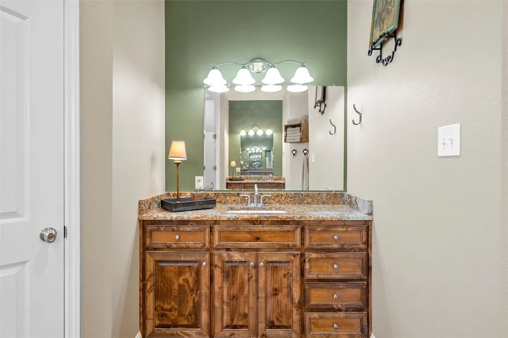 180 Hcr 2224 E Aquilla, TX 76622