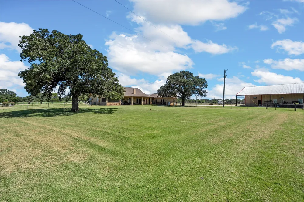 180 Hcr 2224 E Aquilla, TX 76622