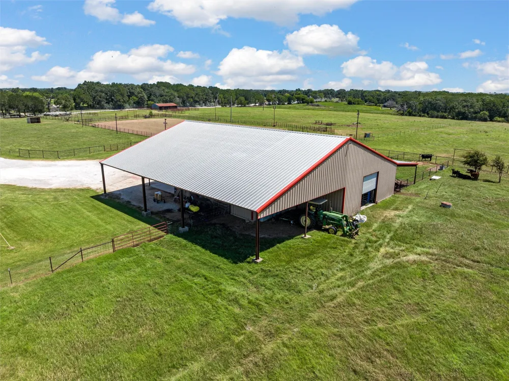180 Hcr 2224 E Aquilla, TX 76622