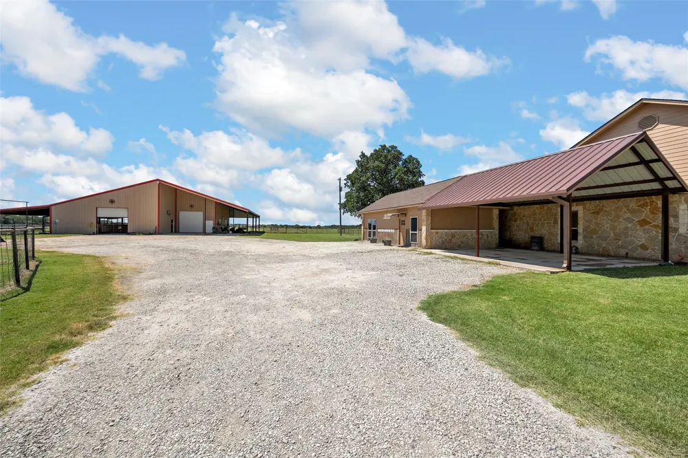 180 Hcr 2224 E Aquilla, TX 76622