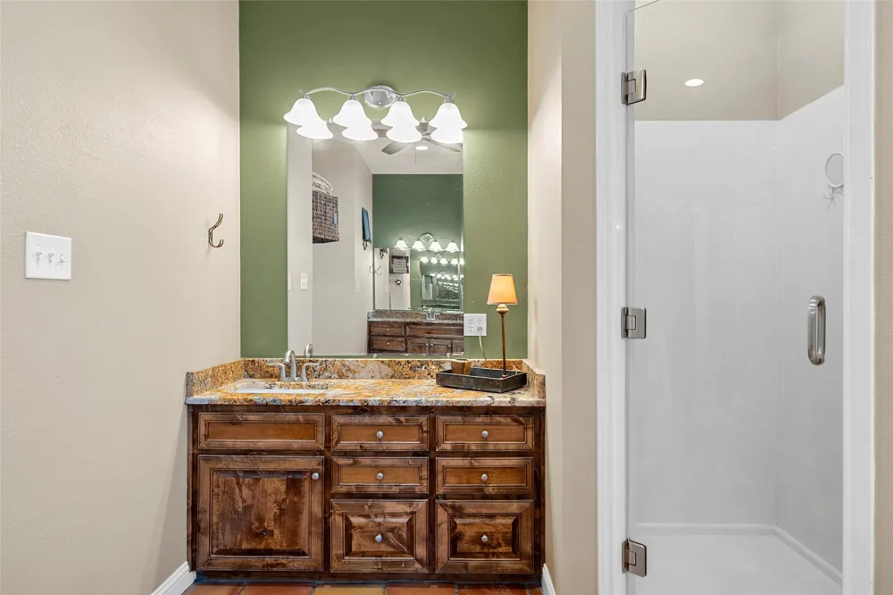 180 Hcr 2224 E Aquilla, TX 76622