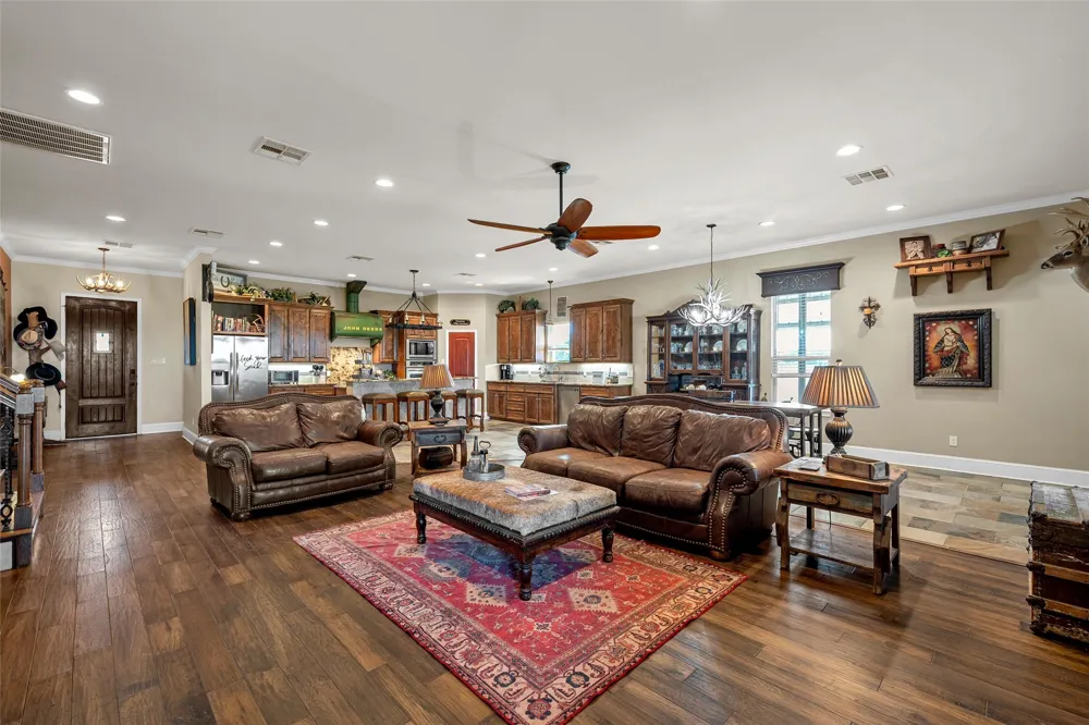 180 Hcr 2224 E Aquilla, TX 76622