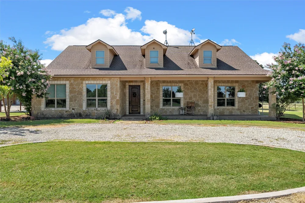 180 Hcr 2224 E Aquilla, TX 76622