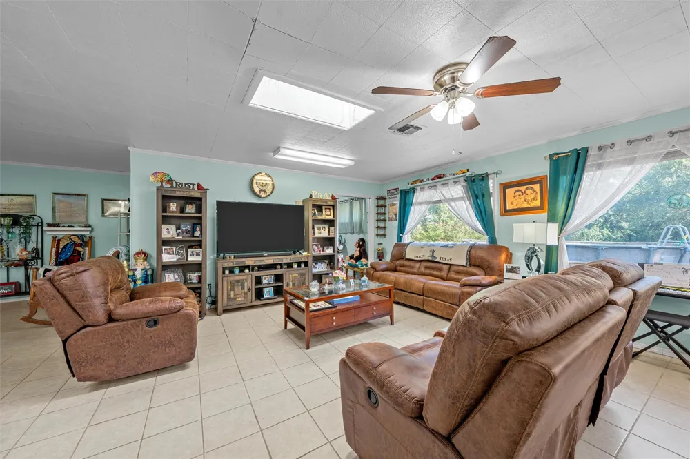 204 Oakland Place Marlin, TX 76661