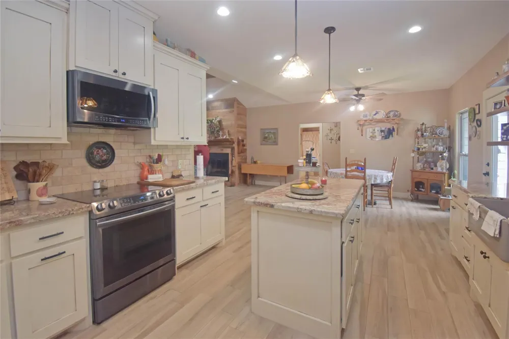 115 Pr 5250 Warren, TX 77664