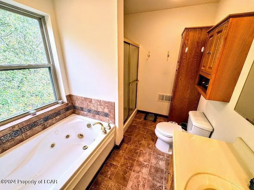 228 PINE VALLEY LANE Hazle, PA 18202