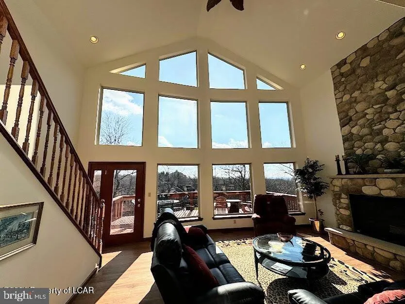 228 PINE VALLEY LANE Hazle, PA 18202