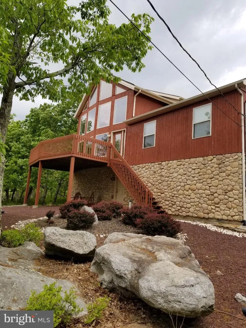 228 PINE VALLEY LANE Hazle, PA 18202