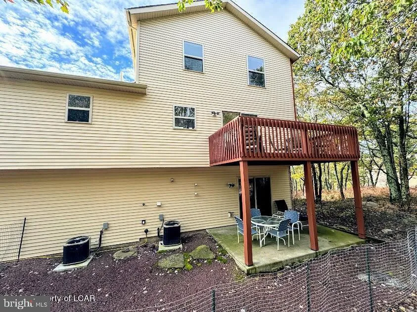 228 PINE VALLEY LANE Hazle, PA 18202