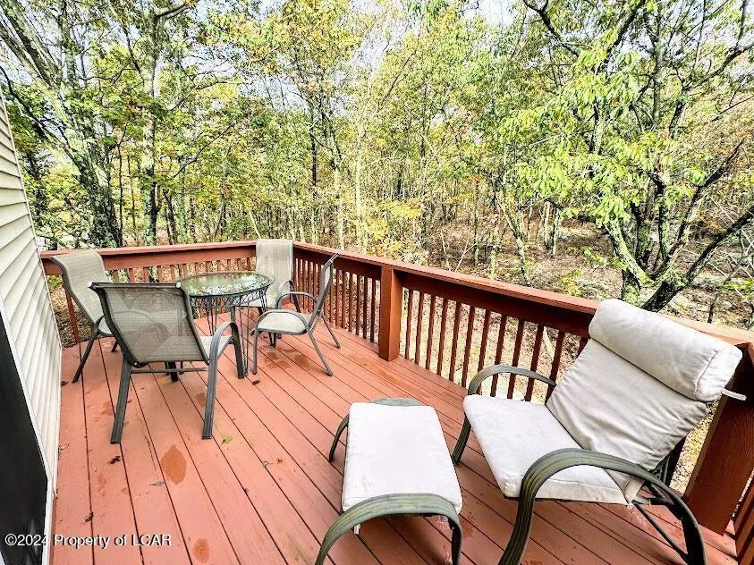 228 PINE VALLEY LANE Hazle, PA 18202