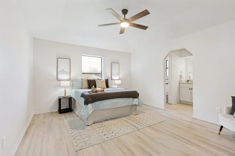 6348 Park Drive Watauga, TX 76148