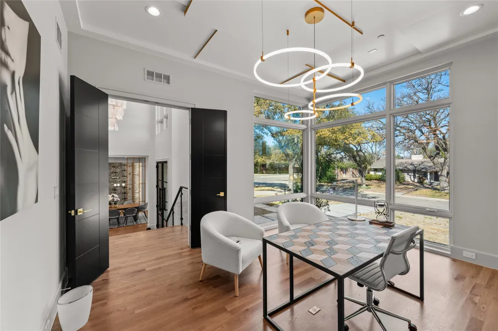 6006 Meadow Crest Dallas, TX 75230