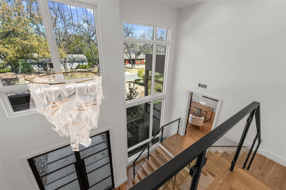 6006 Meadow Crest Dallas, TX 75230