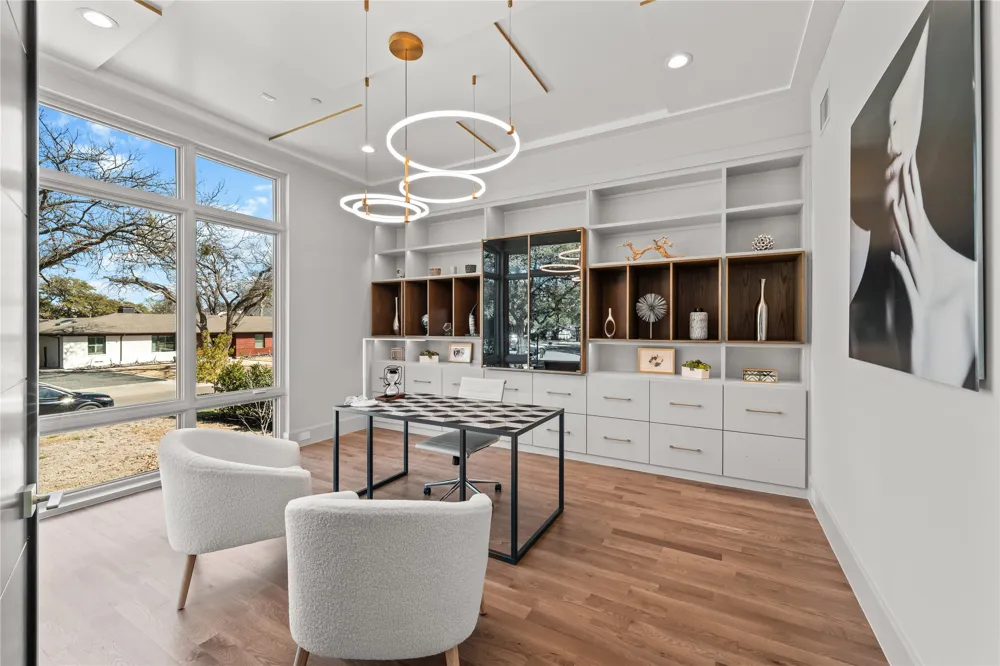 6006 Meadow Crest Dallas, TX 75230