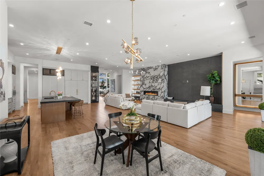 6006 Meadow Crest Dallas, TX 75230