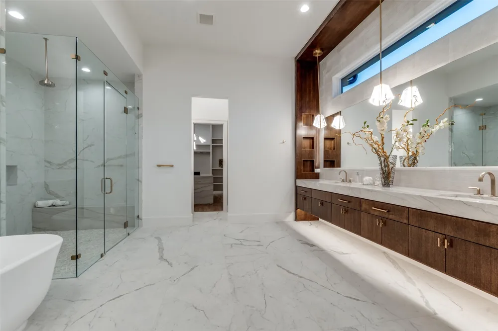 6006 Meadow Crest Dallas, TX 75230