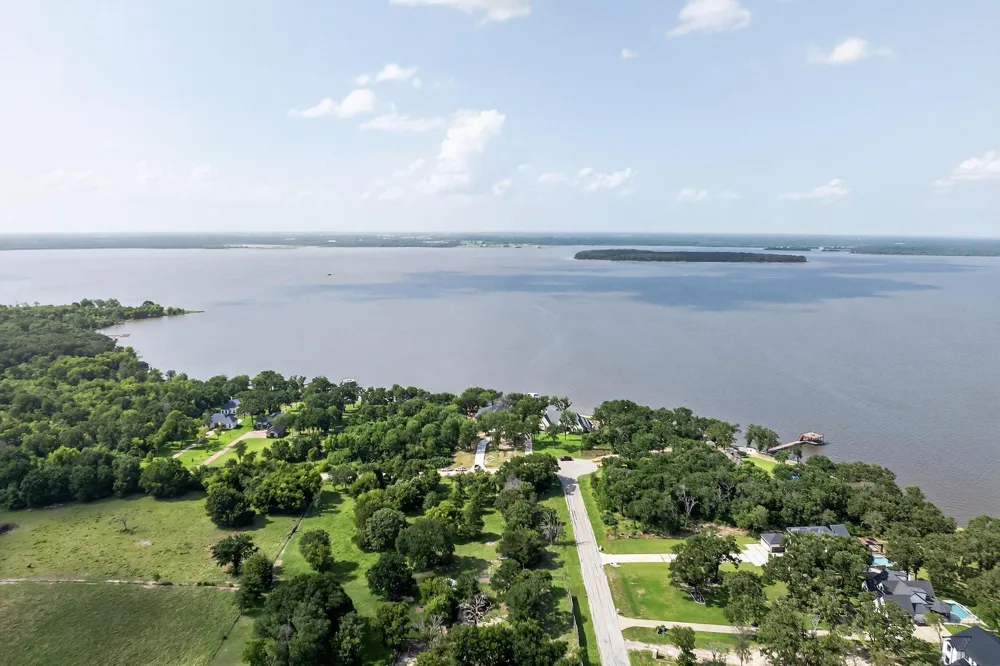 8743 Southern Shore Court Kemp, TX 75143