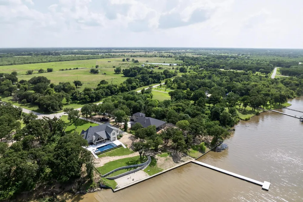 8743 Southern Shore Court Kemp, TX 75143