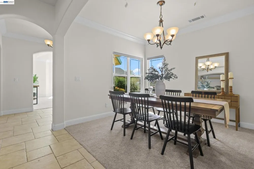 2110 Cadjew St Redding, CA 96003