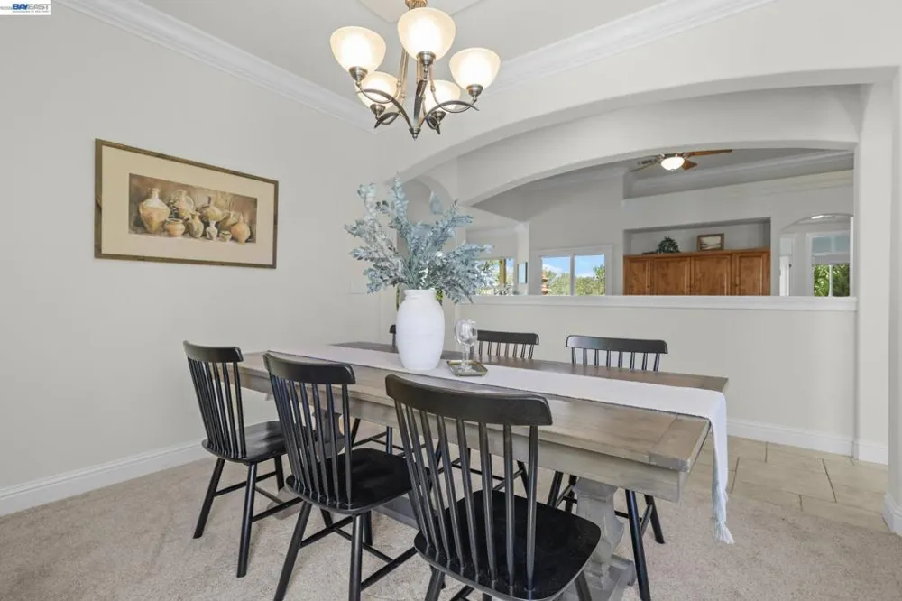 2110 Cadjew St Redding, CA 96003